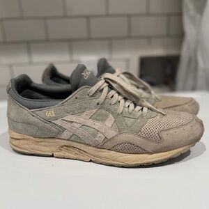 ASICS GEL-Lyte V, Sz 14, Cream Sage and Light Grey